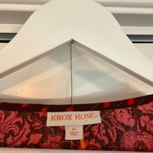 Knox Rose NWT red smocked back floral blouse size M - Picture 5 of 11